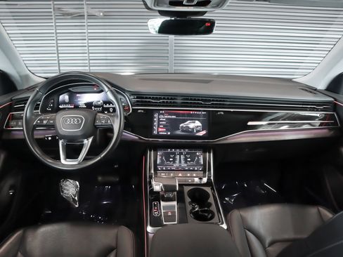 Used 2022 Audi Q8 Premium Plus w/ Premium Plus Package image 10