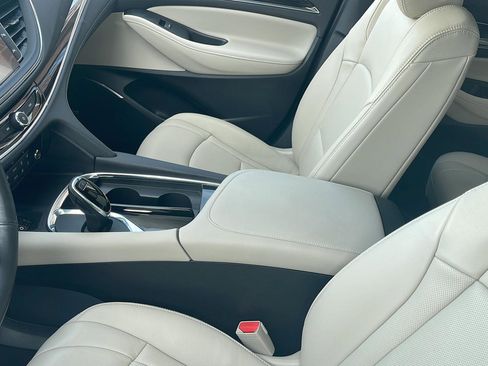Used 2020 Buick Enclave Premium image 11
