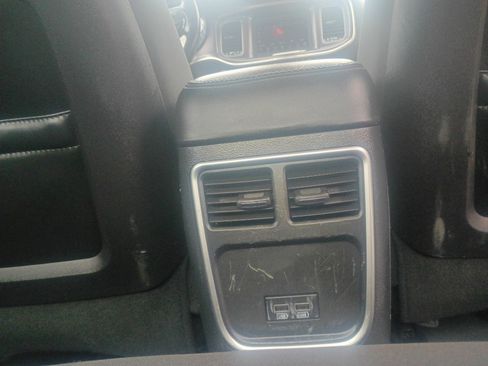 Used 2018 Dodge Charger SXT RWD image 14