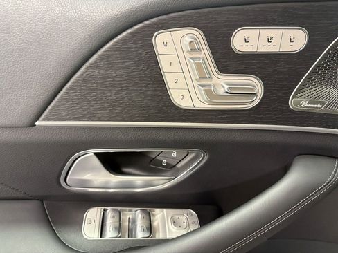 Used 2025 Mercedes-Benz GLE 450e 4MATIC image 6