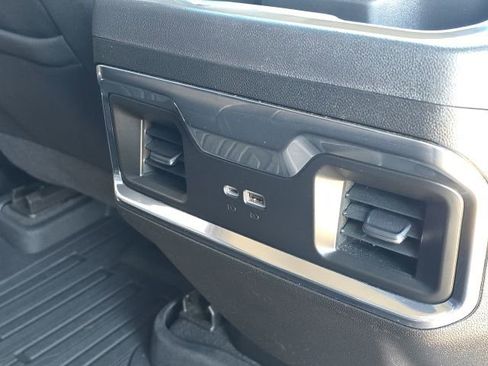 Used 2022 GMC Sierra 1500 SLT image 19