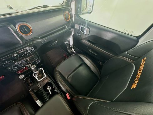 Used 2021 Jeep Gladiator Mojave image 11