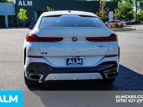 Used 2024 BMW X6 xDrive40i w/ Parking Assistance Package image 11