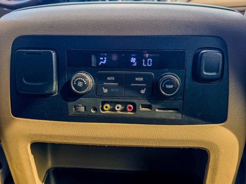 Used 2015 Chevrolet Tahoe LT RWD image 16
