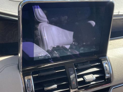 Used 2018 Lincoln Navigator Select w/ Technology Package image 7