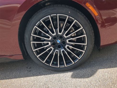 New 2026 BMW 740i xDrive w/ Premium Package image 11