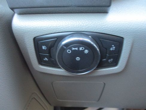 Used 2016 Ford F150 XLT AWD/4WD image 20