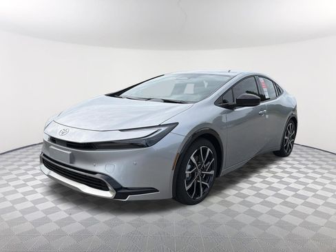 New 2026 Toyota Prius Plug-In Hybrid FWD image 3