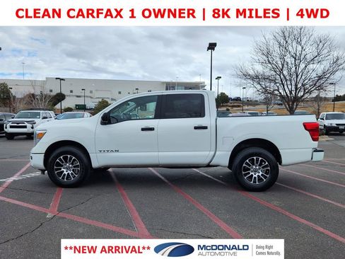 Used 2024 Nissan Titan SV image 2