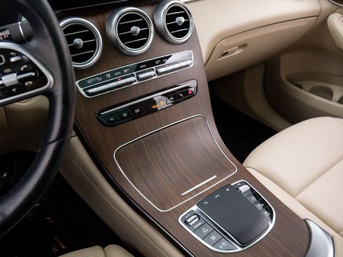 Used 2022 Mercedes-Benz GLC 300 4MATIC image 22