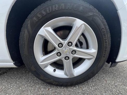 Used 2019 Chevrolet Malibu LS FWD image 25