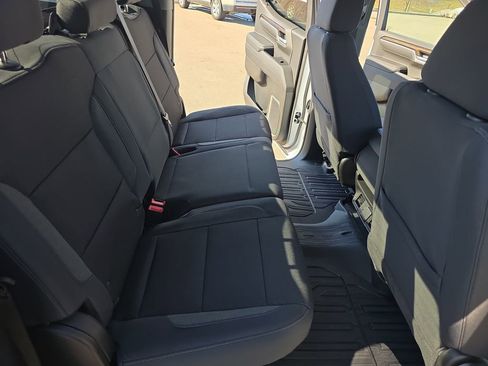 New 2026 GMC Sierra 1500 SLE image 11