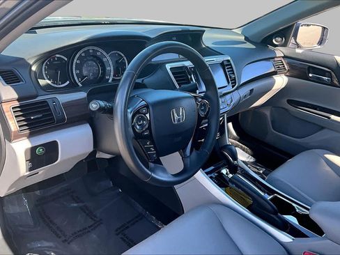 Used 2017 Honda Accord EX-L image 17