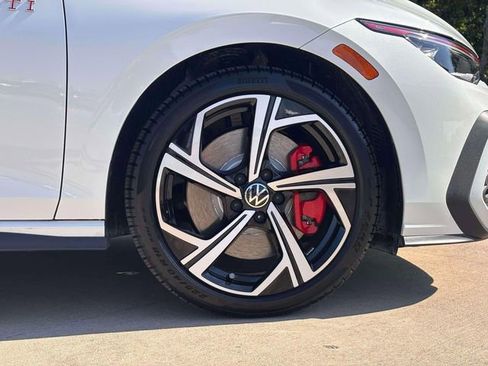 New 2025 Volkswagen GTI SE image 6