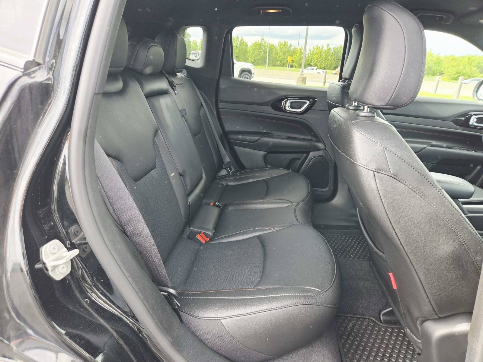 Used 2024 Jeep Compass Trailhawk AWD/4WD image 16