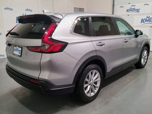 Used 2024 Honda CR-V EX image 3