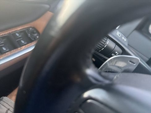 Used 2015 Volvo XC60 T6 w/ Proximity Package AWD/4WD image 21