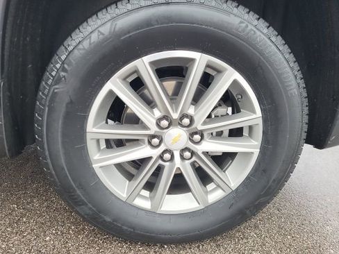 Used 2023 Chevrolet Traverse LT image 18