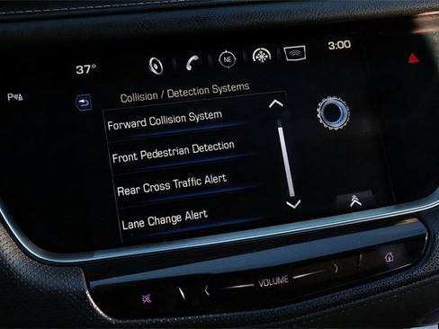 Used 2018 Cadillac XT5 Luxury w/ Driver Awareness Package image 25