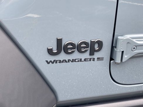 Used 2024 Jeep Wrangler Unlimited Sport AWD/4WD image 13