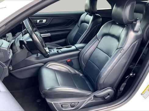 Used 2025 Ford Mustang Premium RWD image 8