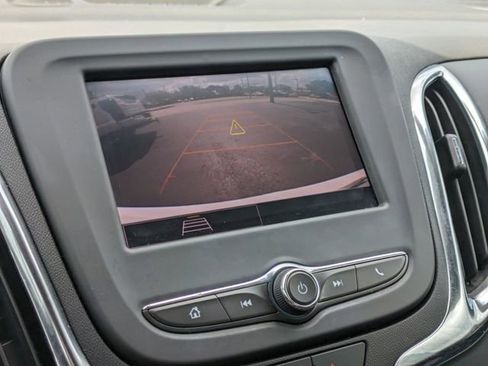 Used 2022 Chevrolet Equinox LT image 29