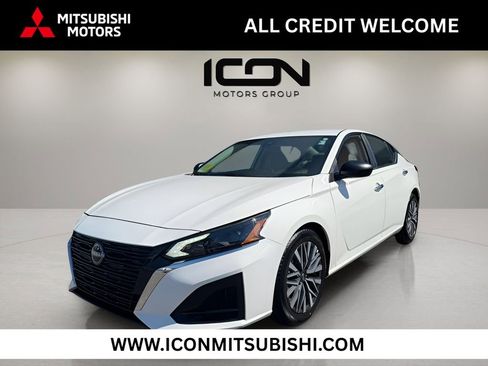 Used 2025 Nissan Altima 2.5 SV FWD image 1