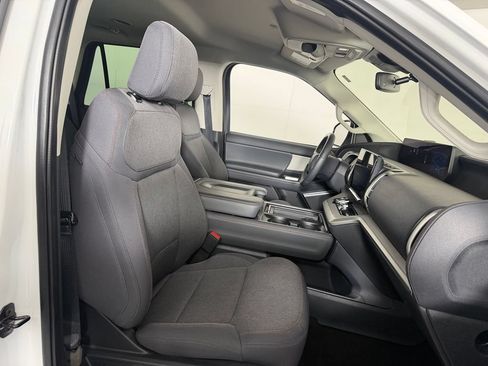 Used 2025 Ford Expedition Active RWD image 27