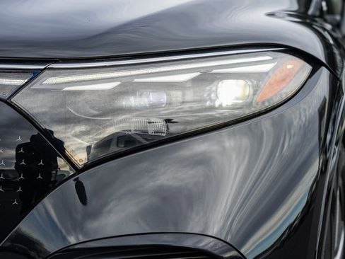 Used 2023 Mercedes-Benz EQS 580 4MATIC SUV image 13