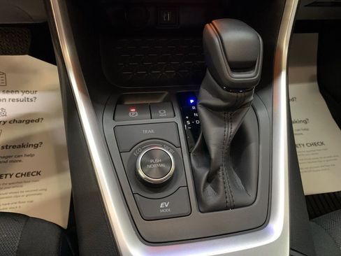 New 2025 Toyota RAV4 XLE image 22