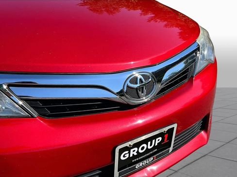 Used 2013 Toyota Camry LE FWD image 31