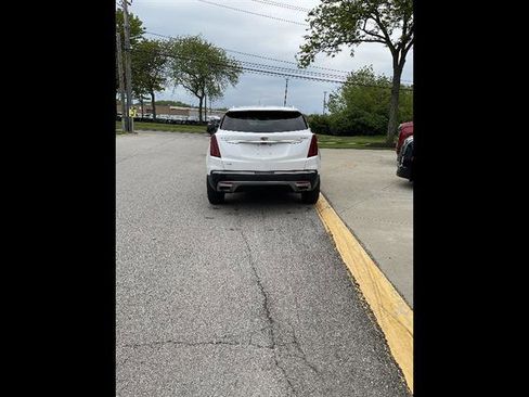 Used 2024 Cadillac XT5 Premium Luxury w/ Technology Package AWD/4WD image 2
