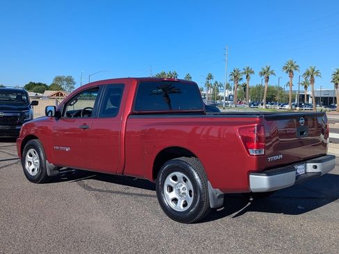 Used 2015 Nissan Titan S image 31