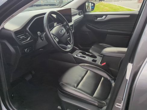 Used 2024 Ford Escape Platinum AWD/4WD image 11