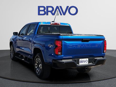 Used 2024 Chevrolet Colorado Z71 w/ Z71 Convenience Package 2 AWD/4WD image 3