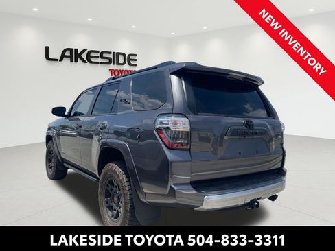 Certified 2023 Toyota 4Runner TRD Off-Road Premium w/ Moonroof Package AWD/4WD image 2