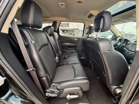 Used 2020 Dodge Journey Crossroad FWD image 21