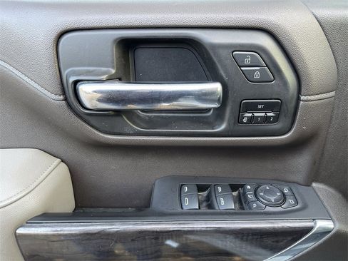 Used 2020 Chevrolet Silverado 2500 LTZ w/ LTZ Plus Package image 22