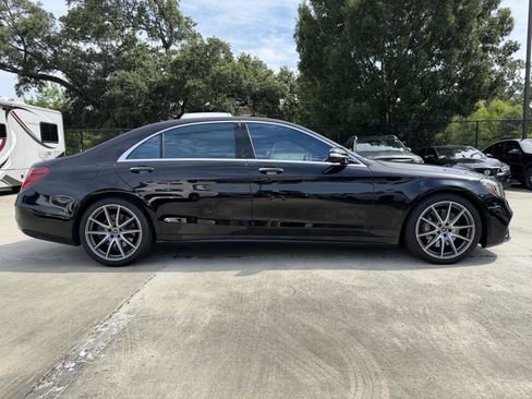 Used 2020 Mercedes-Benz S 560 Sedan image 25