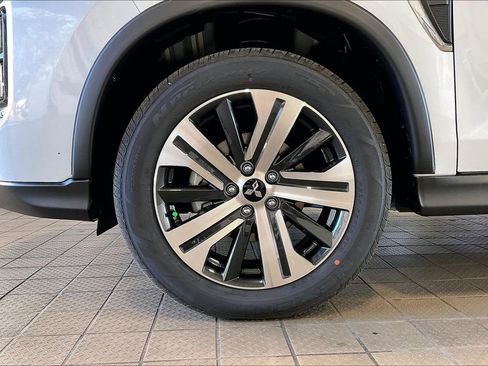 New 2026 Mitsubishi Outlander Sport SE image 12