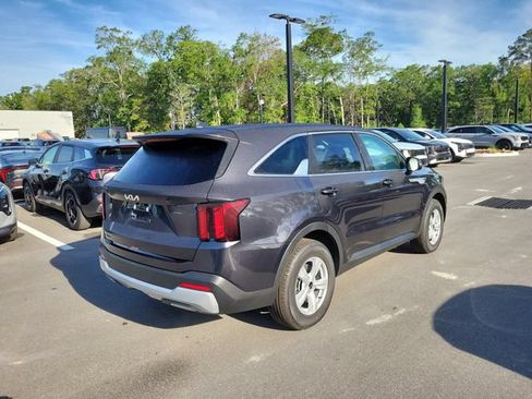 New 2026 Kia Sorento LX FWD image 2