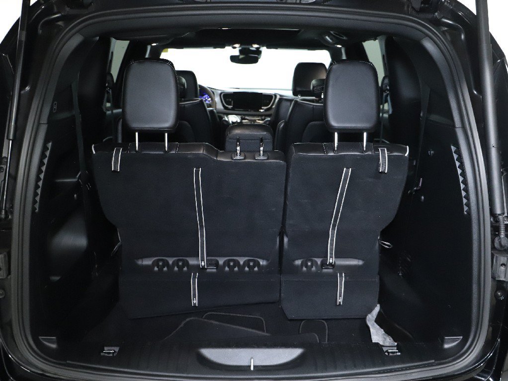 Used 2025 Chrysler Pacifica Limited FWD image 32