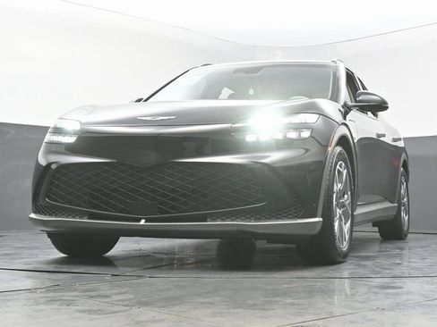 Used 2024 Genesis GV60 RWD image 53