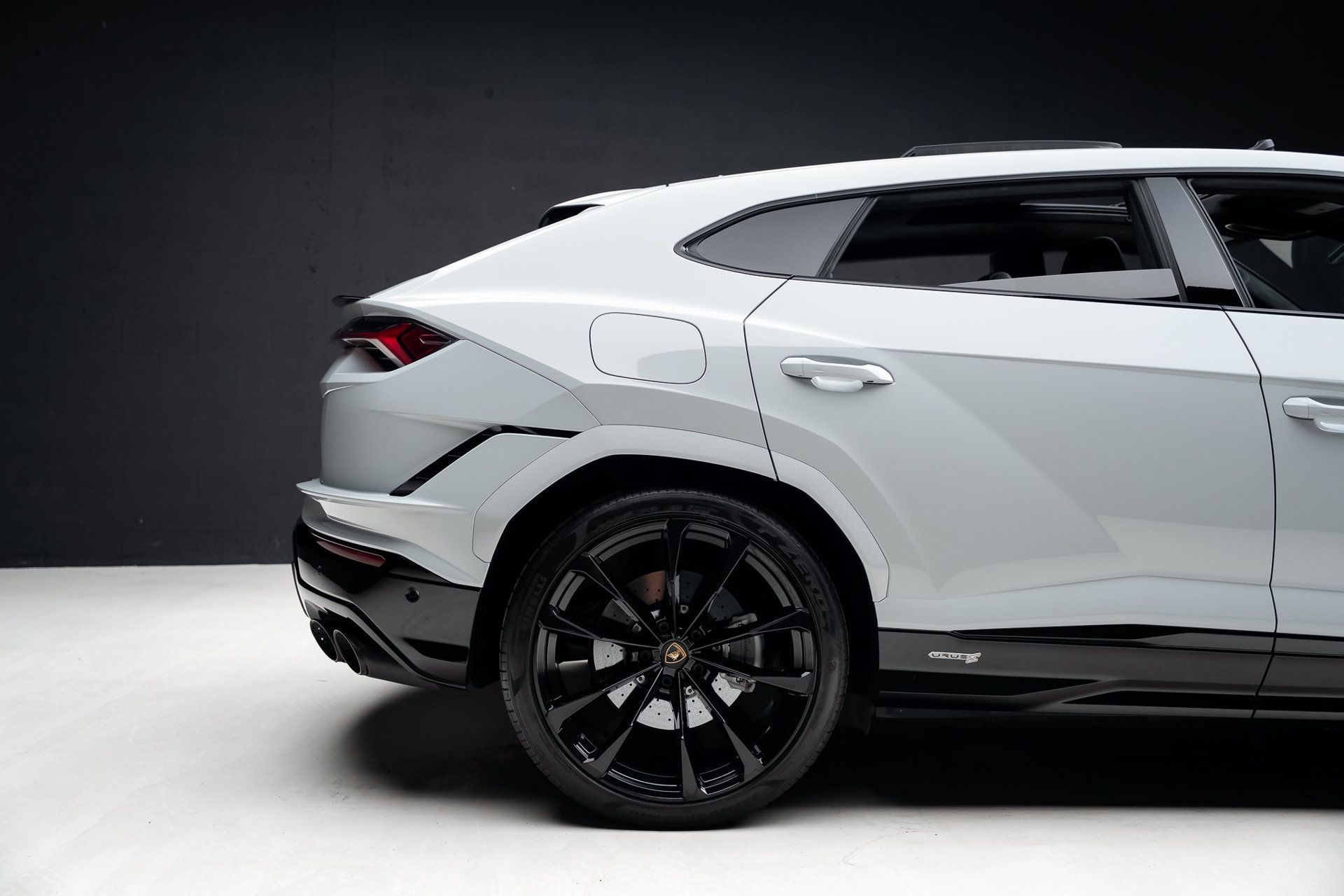 Used 2024 Lamborghini Urus S AWD/4WD image 36