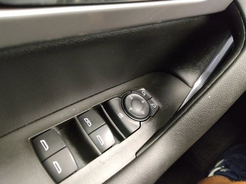 Used 2021 Chevrolet Blazer LT FWD image 27