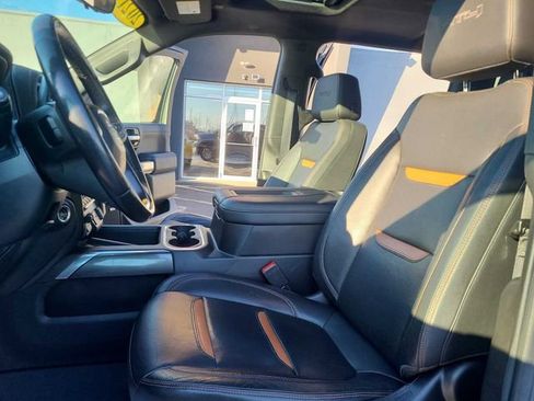 Used 2021 GMC Sierra 1500 AT4 w/ Off-Road Performance Package image 15