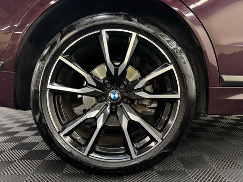 Used 2021 BMW X7 xDrive40i w/ M Sport Package AWD/4WD image 8