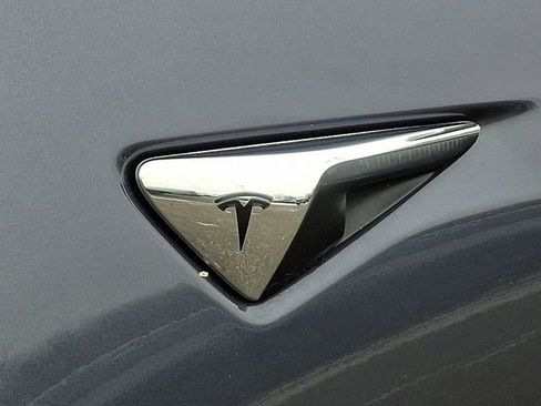 Used 2018 Tesla Model 3 Long Range image 31