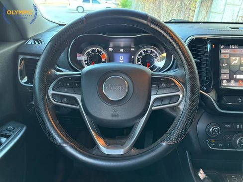 Used 2019 Jeep Cherokee Limited image 21