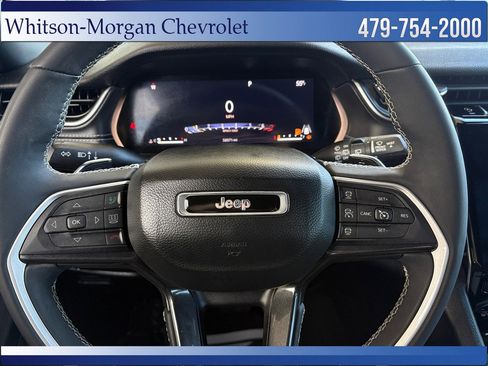 Used 2023 Jeep Grand Cherokee L Laredo image 19